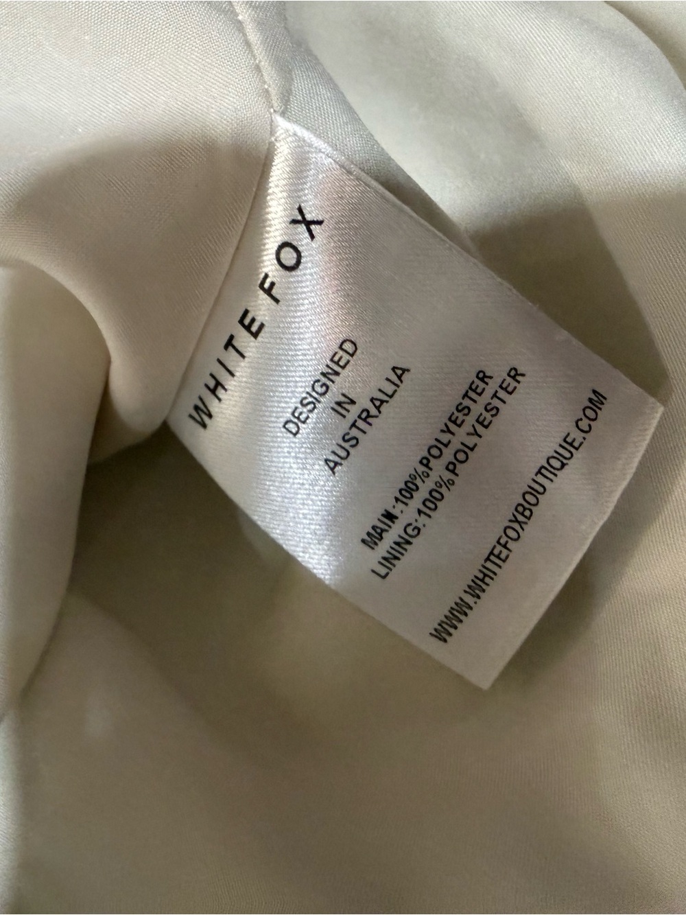 White Fox Boutique Cream Cutout Mini Skirt Size Medium - Picture 3 of 5